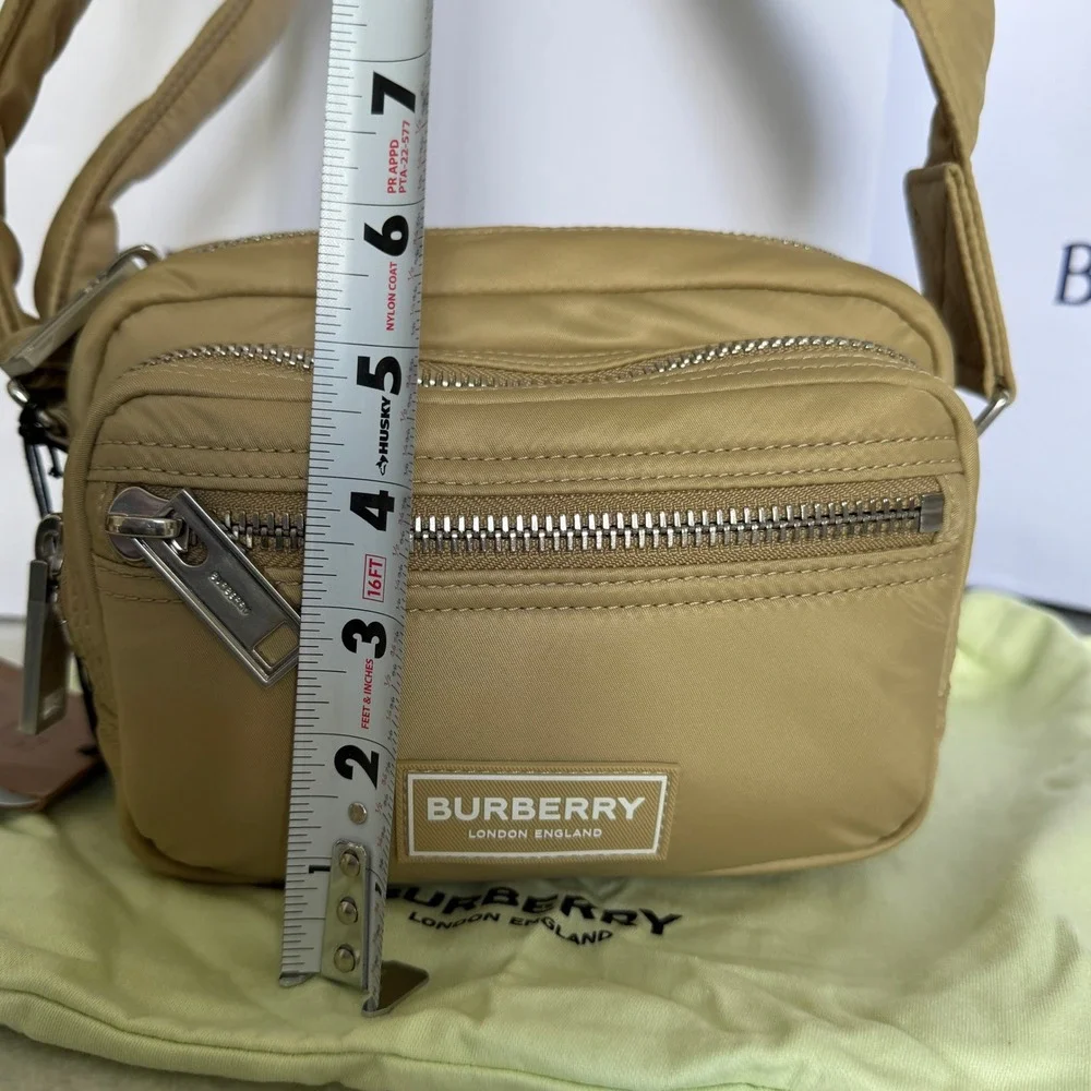 Burberry Warner Nylon Crossbody Bag Gold‎ Honey 81044931 Camera Bag New